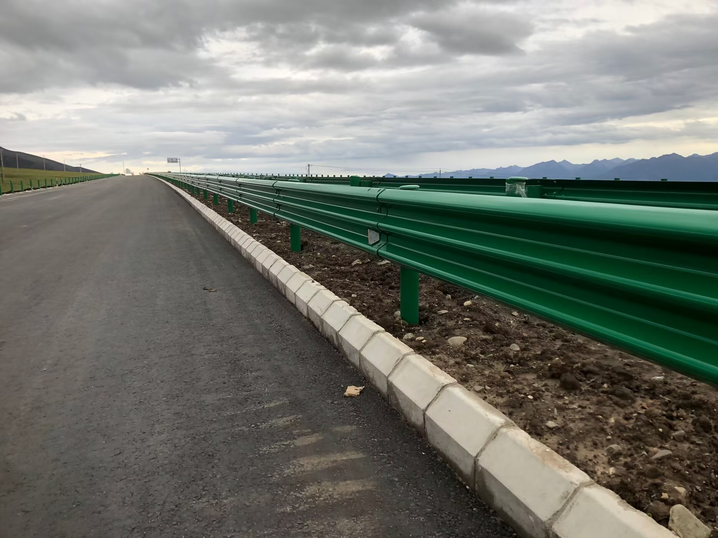 色达县乡村公路波形护栏双波波形护栏 - 推荐